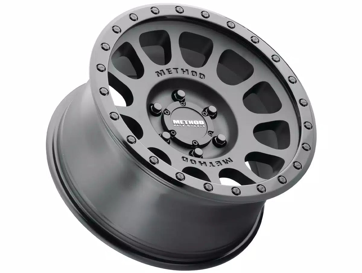 Method MR305 NV 17x8.5 0mm Offset 8x6.5 130.81mm CB Matte Black/Gloss Black Wheel