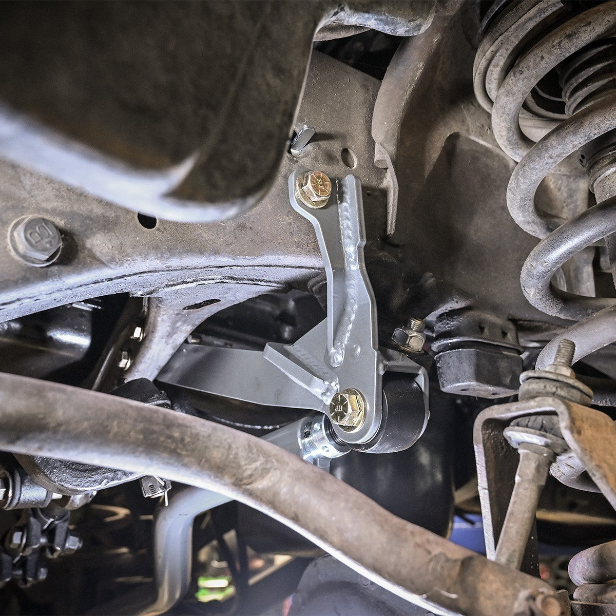 Synergy 94-02 Dodge Ram Front Track Bar Kit