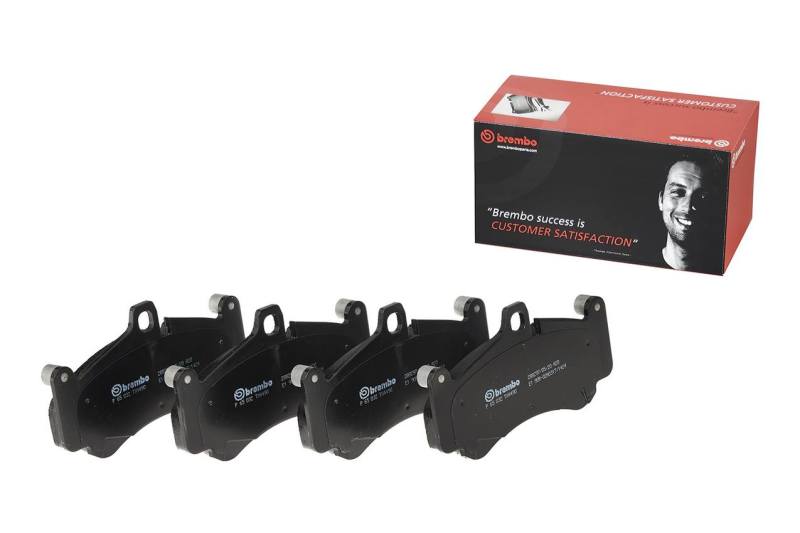 Brembo 89-95 BMW 525i Premium NAO Ceramic OE Equivalent Pad - Front