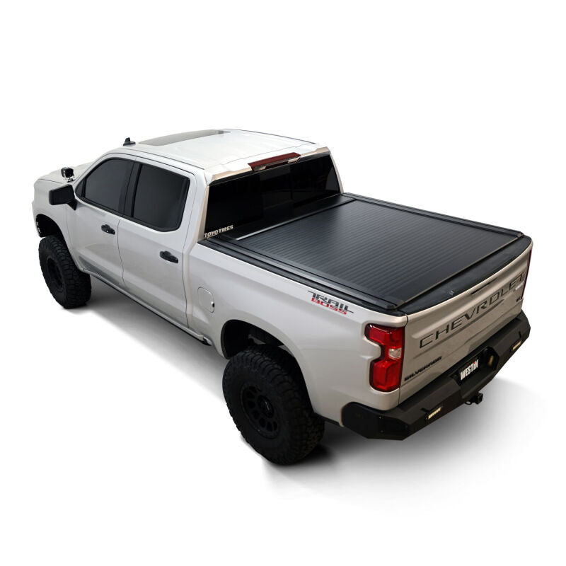 Westin 19-26 GM  Silverado/Sierra 1500 5ft 8in Bed Manual Retractable Tonneau Cover - Black