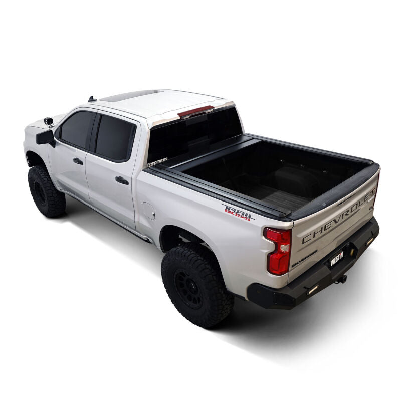 Westin 19-26 GM  Silverado/Sierra 1500 5ft 8in Bed Manual Retractable Tonneau Cover - Black