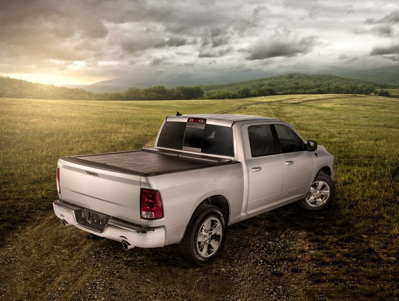 Roll-N-Lock 07-13 Chevy Silverado/Sierra 1500/2500/3500 SB 77-5/16in M-Series Tonneau Cover