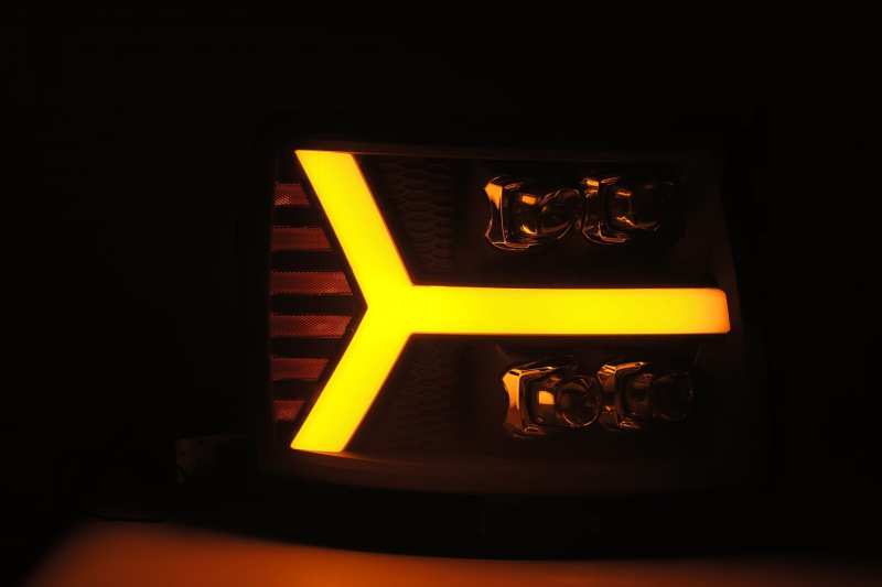 AlphaRex NOVA LED Projector Headlights Plank Style Gloss Black for 07-13 Chevy 1500HD 880208