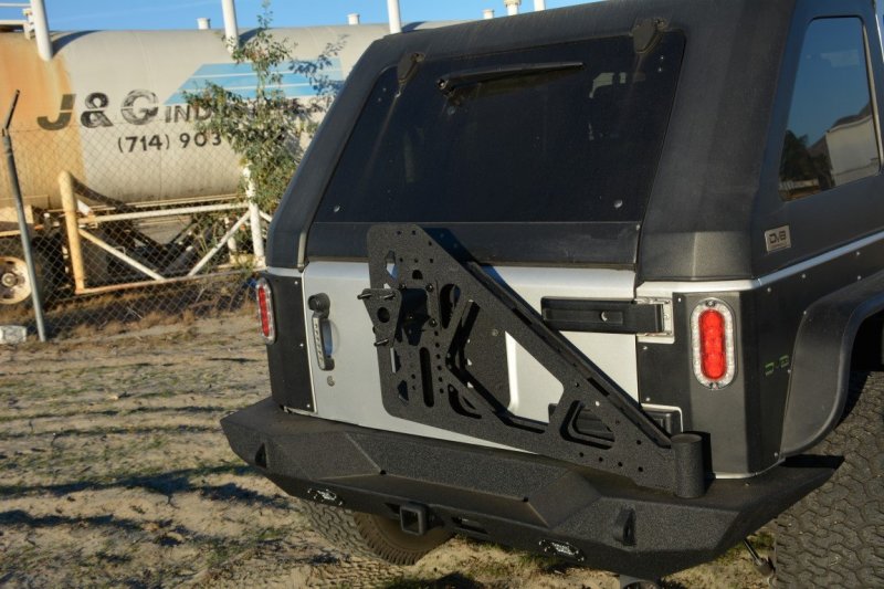 DV8 Offroad RS-10/RS-11 TC-6 Tire Carrier