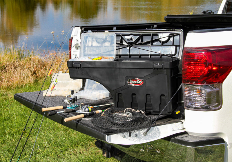 UnderCover 19-20 Chevy Silverado 1500 Passengers Side Swing Case - Black Smooth