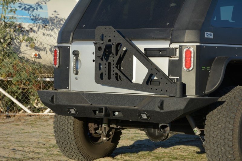 DV8 Offroad RS-10/RS-11 TC-6 Tire Carrier