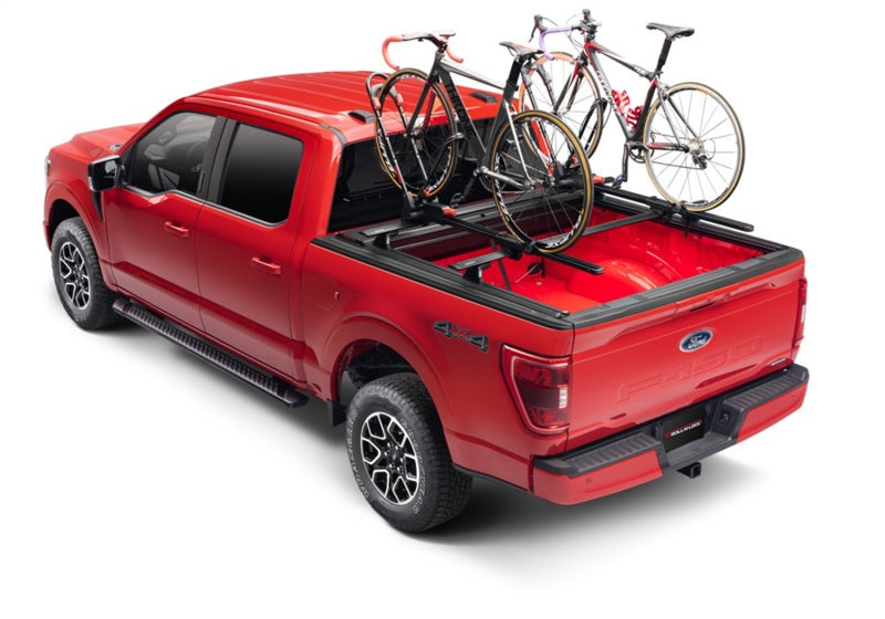 Roll-N-Lock 19-22 RAM 1500 (w/o Swing Gate - 67.4in. Bed) A-Series XT Retractable Tonneau Cover