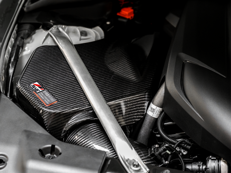 AWE Tuning S-FLO Carbon Intake Lid For 2020+Toyota GR Supra 2660-15019